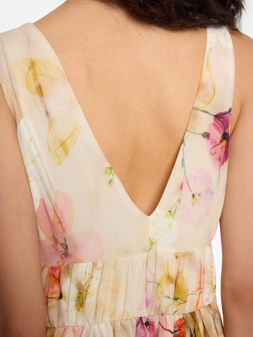 Robe 'Deisi' Ana Alcazar en beige