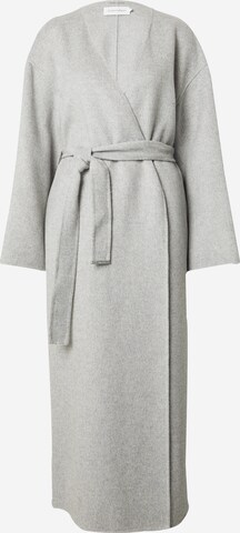 Calvin Klein Преходно палто в сиво: отпред