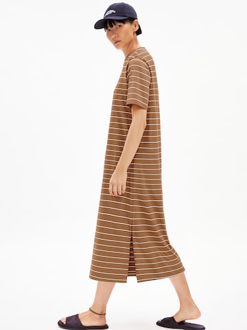 Robe ARMEDANGELS en marron