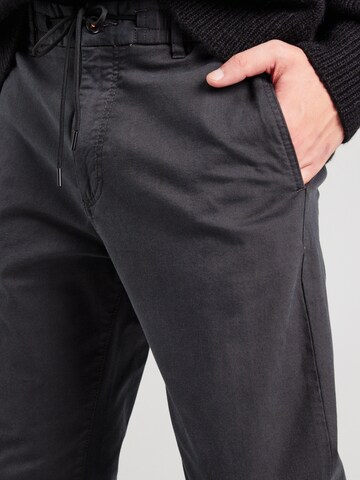 BOSS - Tapered Pantalón chino en negro