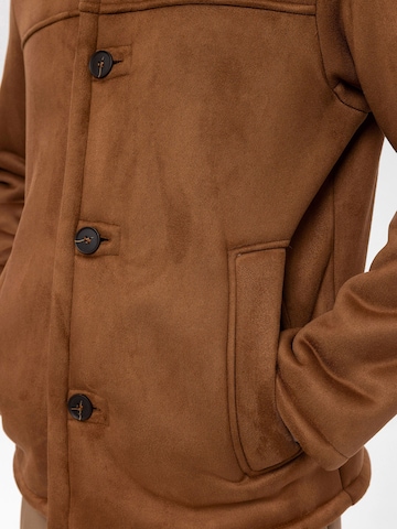 Antioch Between-seasons coat in Brown