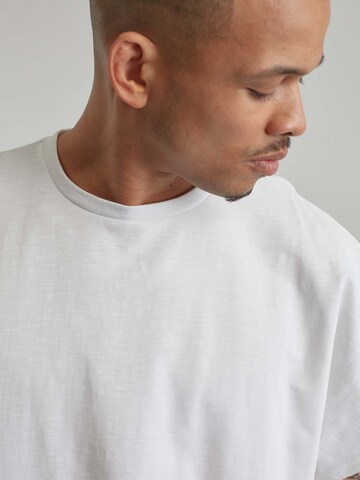 ABOUT YOU x Benny Cristo Shirt 'Jake' in White