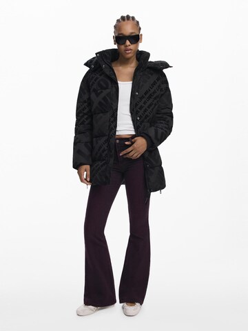 Veste d’hiver Desigual en noir