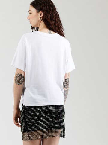 GUESS JEANS Shirt 'ICONIC' in Wit