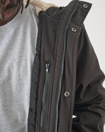 Cleptomanicx Parka in Schwarz