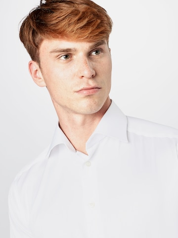 ETON Přiléhavý střih Společenská košile 'Signature Twill' – bílá