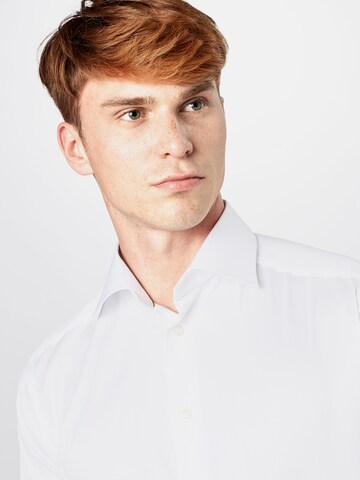 ETON - Ajuste estrecho Camisa de negocios 'Signature Twill' en blanco