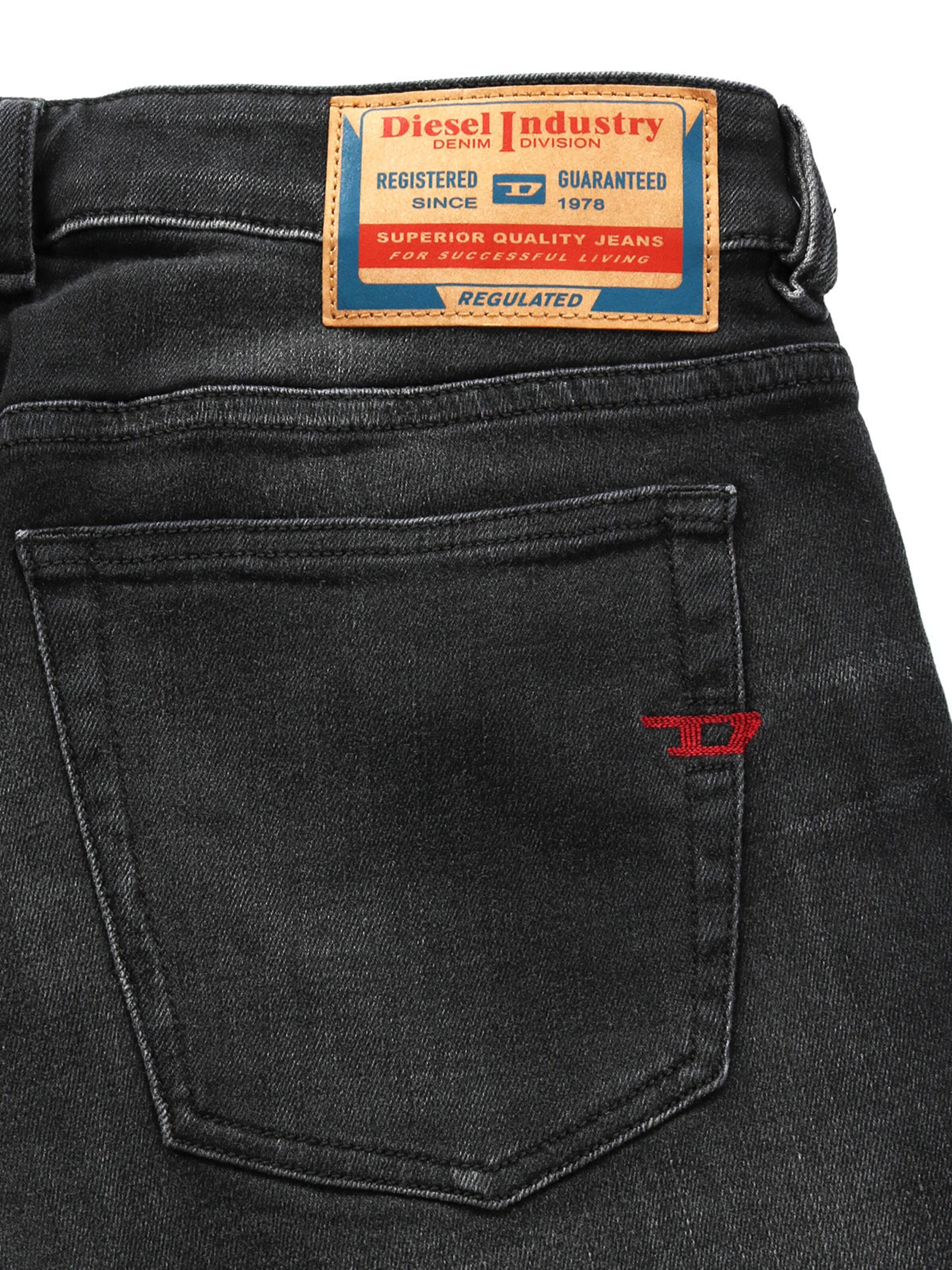 DIESEL Skinny Jeans '1979 Sleenker' in Grey