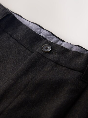 Next Tapered Hose in Braun