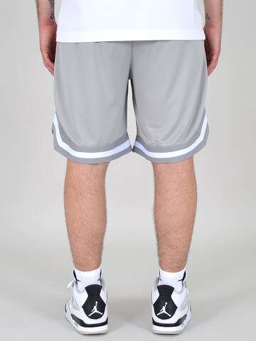 Adam Loosefit Sporthose 'Sweatshorts Basketball Shorts'‌‌‌‌‌‌‌‌‌ in Grau