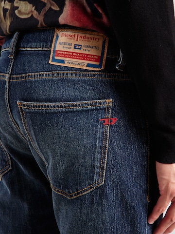 Coupe slim Jean '2019' DIESEL en bleu