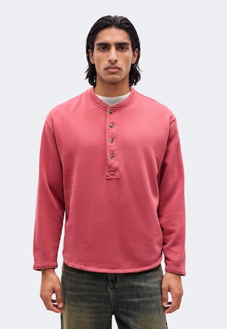 Abercrombie & Fitch Sweatshirt 'ESSENTIAL' i rød: forside