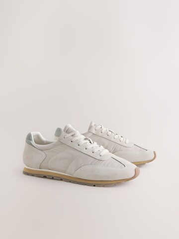 Next Sneaker in Beige