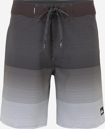 QUIKSILVER Zwemshorts 'SURFSILK MASSIVE 18' in Zwart: voorkant