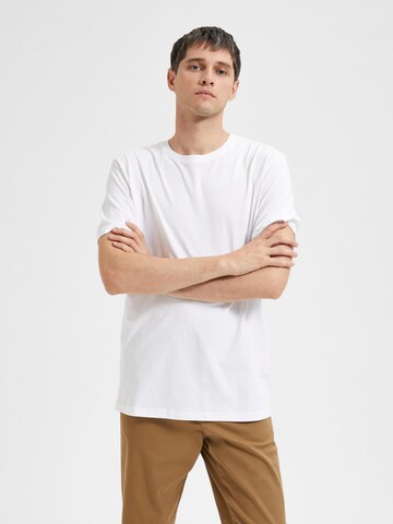 T-Shirt 'Aspen' SELECTED HOMME en blanc : devant