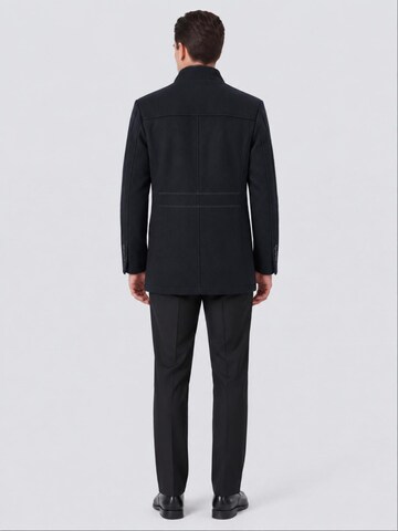 ALLTHEMEN Winter Coat 'Farbkante' in Blue