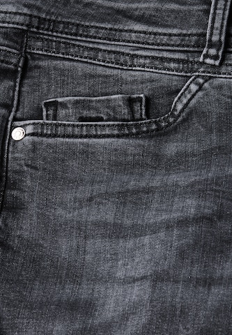 STREET ONE Regular Jeans in Grey