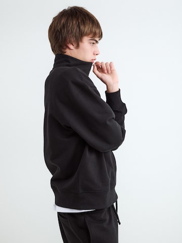 BALMOHK Collegepaita värissä musta