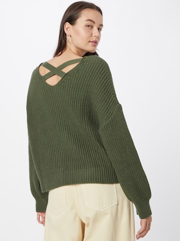 ABOUT YOU Sweater 'Liliana' in Green