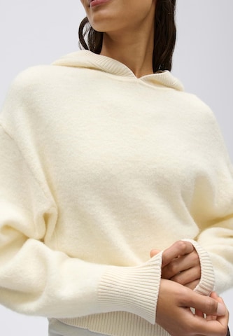 Pullover 'Perlos' di OPUS in beige
