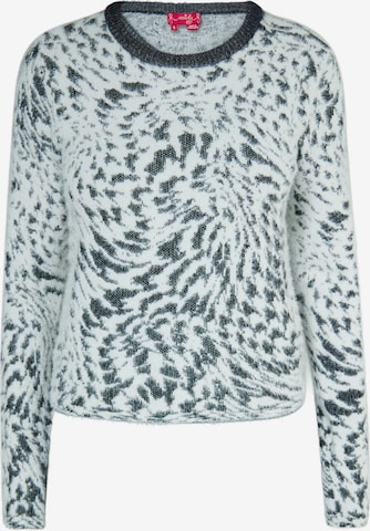 swirly Sweater in White: front