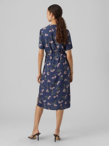 Robe-chemise 'Vica' Vero Moda Petite en bleu