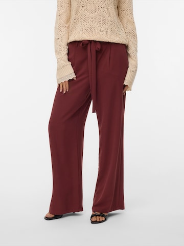 Wide Leg Pantalon à pince 'VMJadina' VERO MODA en rouge : devant