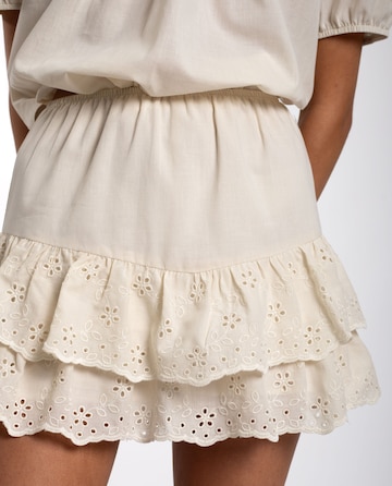 THE-ARE Skirt in White