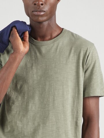 GAP Футболка в Зеленый