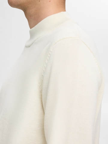 SELECTED Sweater in White