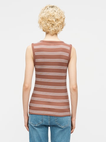 GAP Topp, värv pruun: tagant vaates