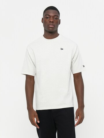 NEW ERA Shirt 'ESSNTIALS' in Grey: front