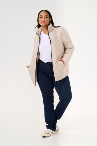 Veste mi-saison 'Moreen' KAFFE CURVE en beige