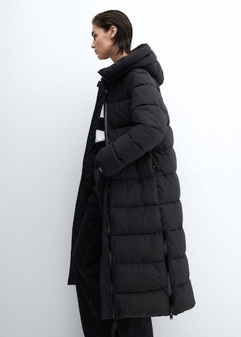 MANGO Zimný kabát 'Deluxy' - Čierna