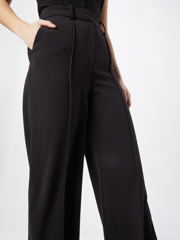 Calvin Klein Loose fit Trousers with creases in Black