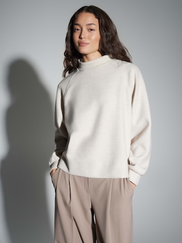 OPUS Sweatshirt 'Grapina' in Beige: Vorderseite