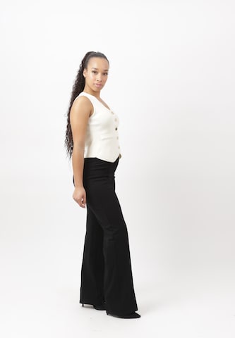 Elara Strickweste in Beige