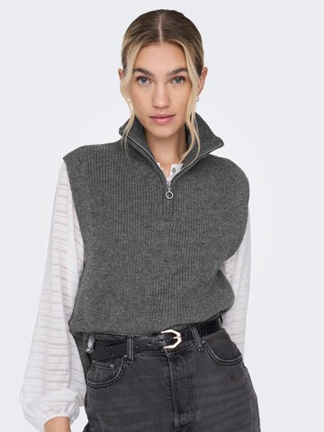 Pull-over 'Tia' ONLY en gris : devant