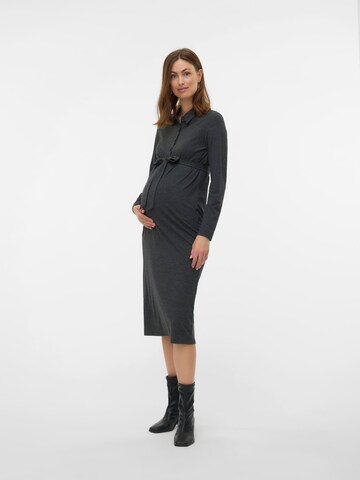 Robe MAMALICIOUS en gris