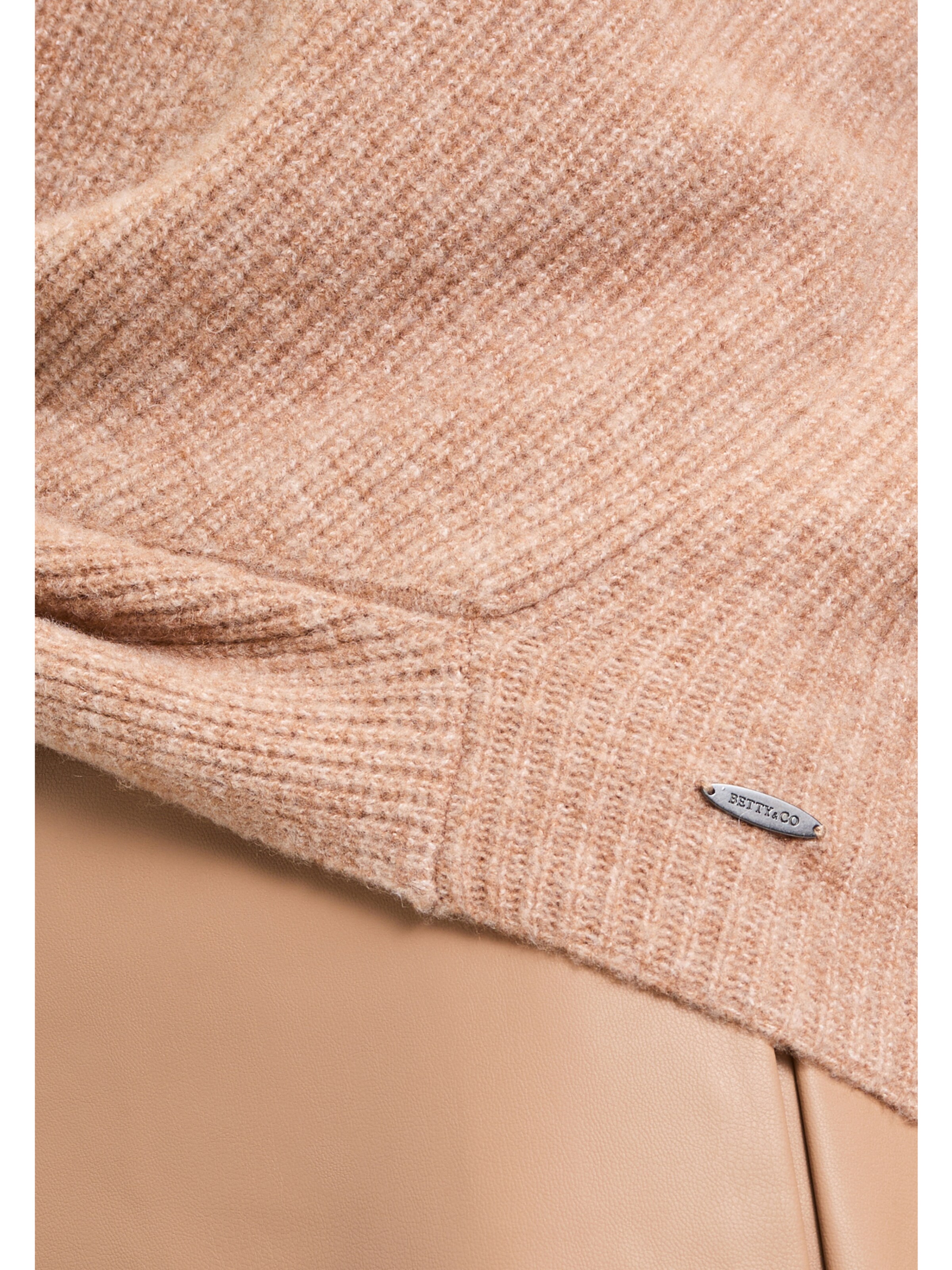 Betty & Co Sweater in Beige
