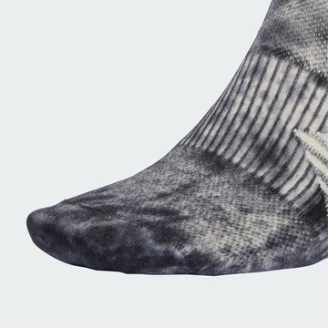 ADIDAS PERFORMANCE Sportsocken 'RunxGraphic' in Grau