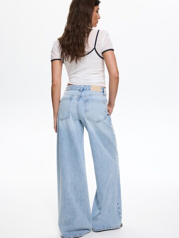 Pull&Bear Широки крачоли Дънки в синьо