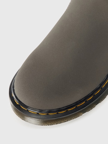 Dr. Martens Kozaki 'Leonore' w kolorze szary