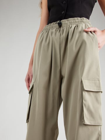 ONLY Wide leg Cargo Pants 'CASHI' in Green