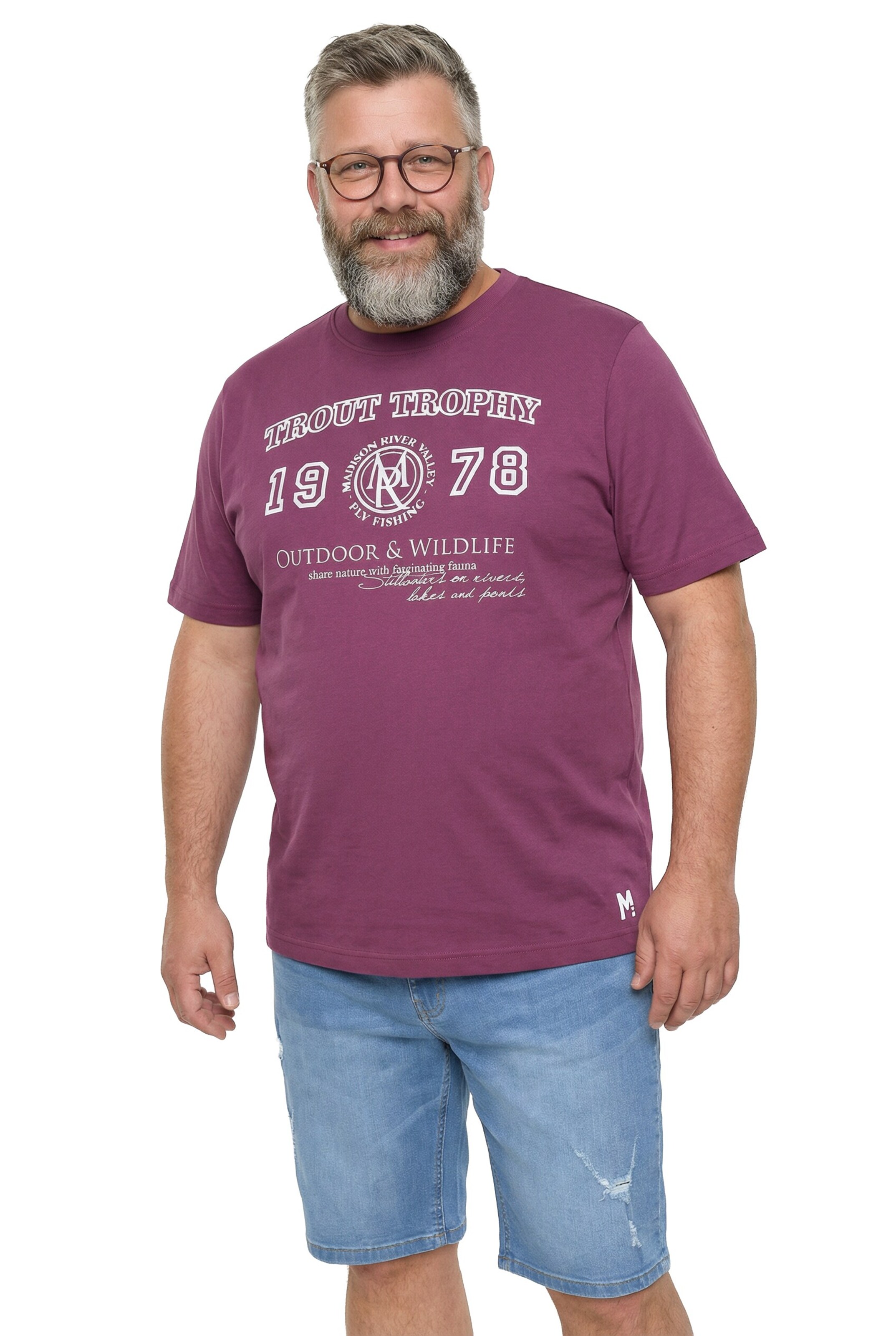 Men Plus Shirt in Pink: front