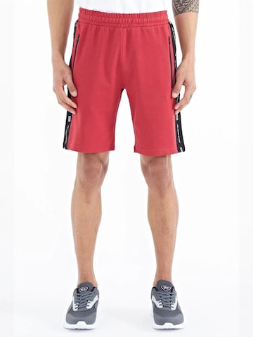 Tommy Life Loose fit Trousers in Red: front