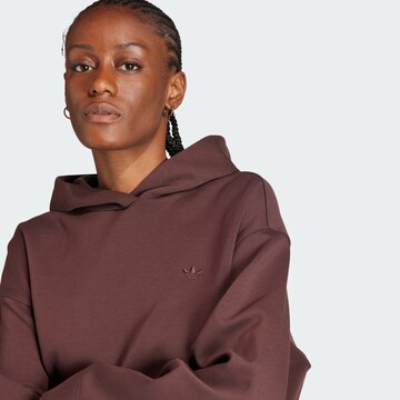 ADIDAS ORIGINALS - Sudadera 'Premium Essentials' en marrón