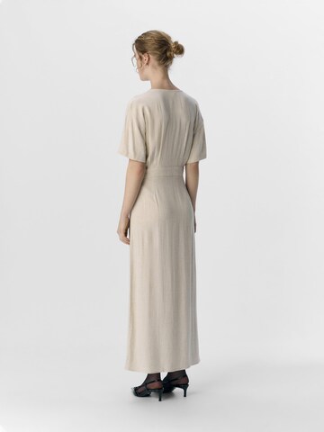 Robe OBJECT en blanc