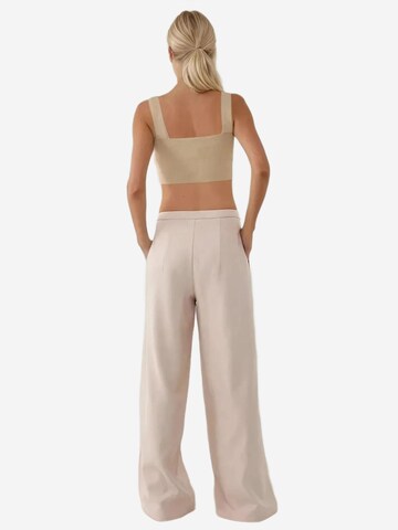 Wide leg Pantaloni con pieghe di Hiccup in beige