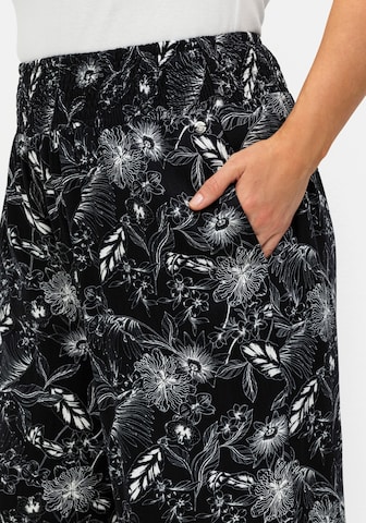 SHEEGO Loosefit Broek in Zwart